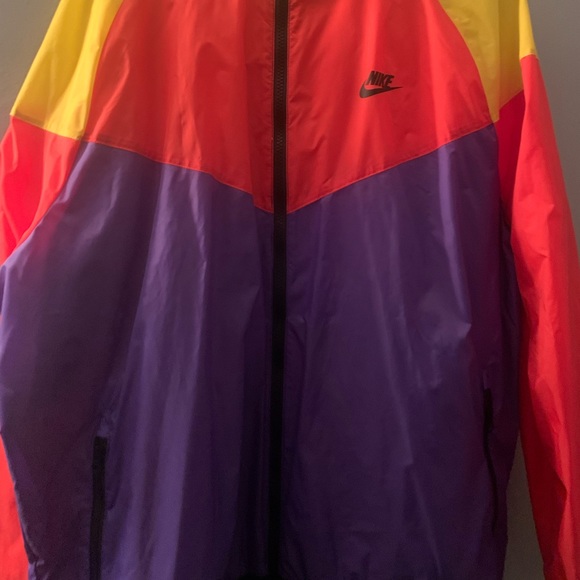 Nike Jacket - Picture 3 of 5